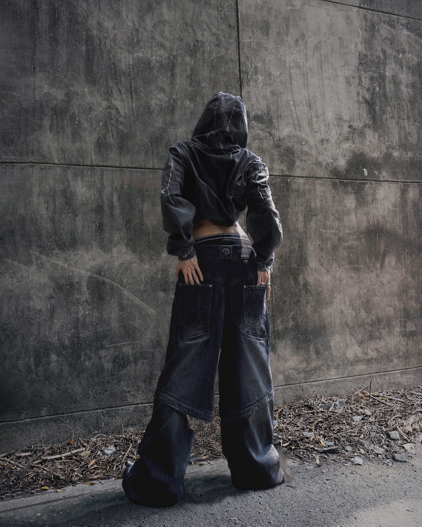 【JIMMY GUTSON】Evolution – Membranous Wing Paneled Wide Denim(black/Washed)
