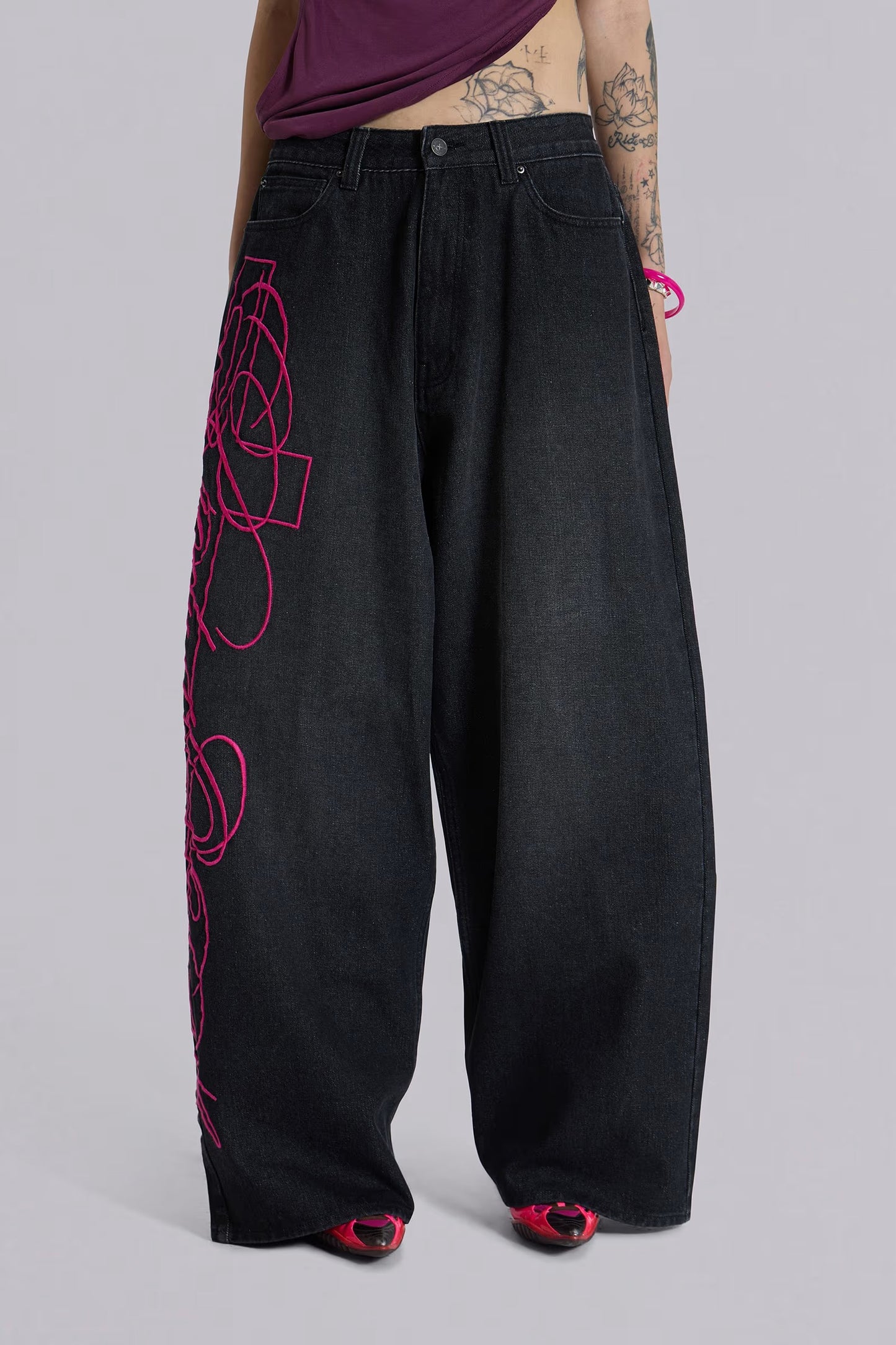 Super Baggy Washed Black Pink Embroidered Retro Jeans