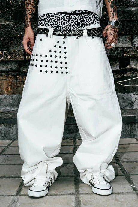 【THOUGHT WE FRIENDS】"Devlin" Studded Waxed Baggy Denims in White