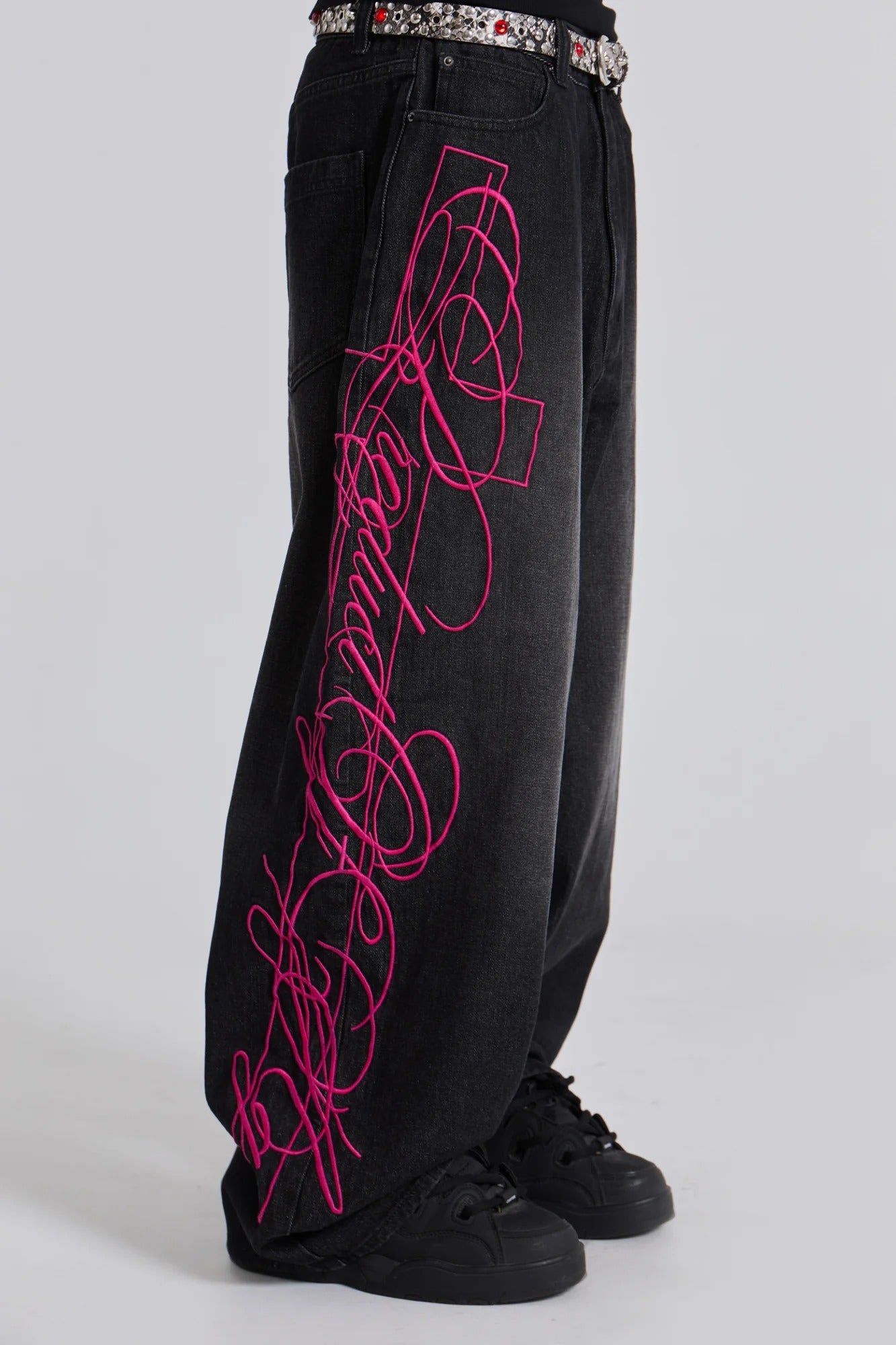 Super Baggy Washed Black Pink Embroidered Retro Jeans