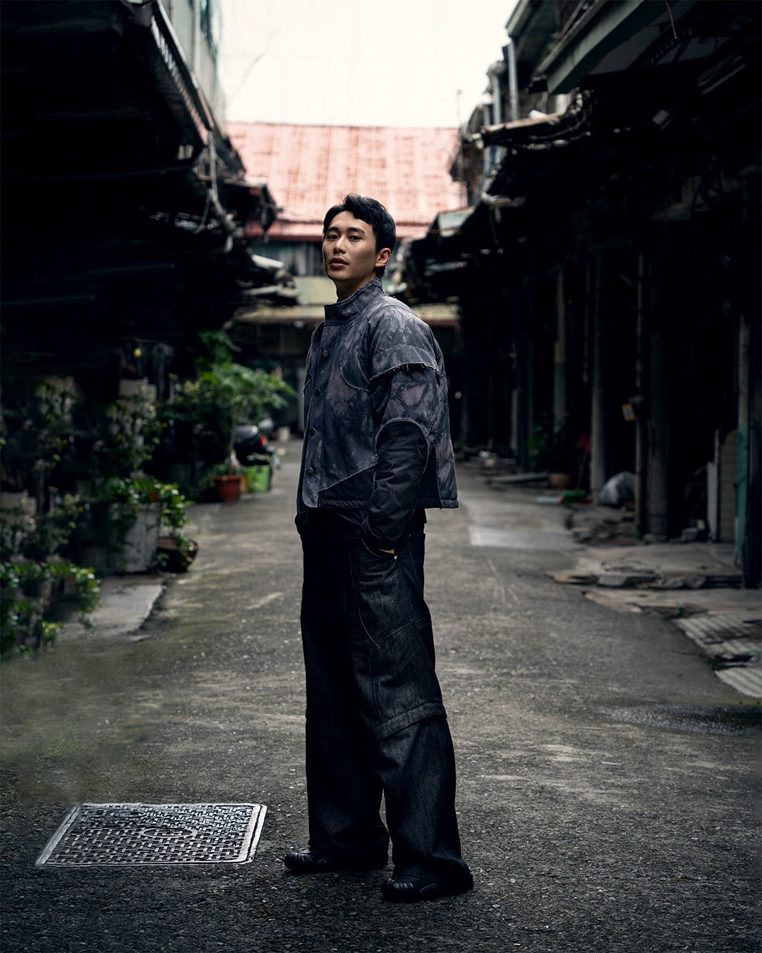 【JIMMY GUTSON】LOW KEY RUN NO.01 / Evolution – Membranous Wing Paneled Wide Denim(black)