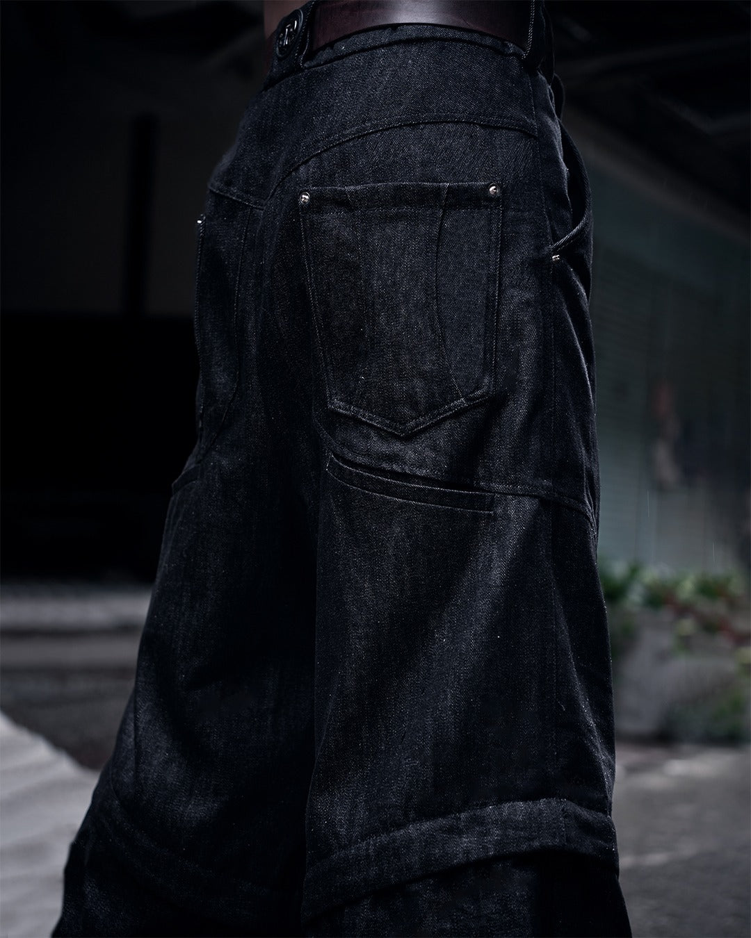 【JIMMY GUTSON】LOW KEY RUN NO.01 / Evolution – Membranous Wing Paneled Wide Denim(black)