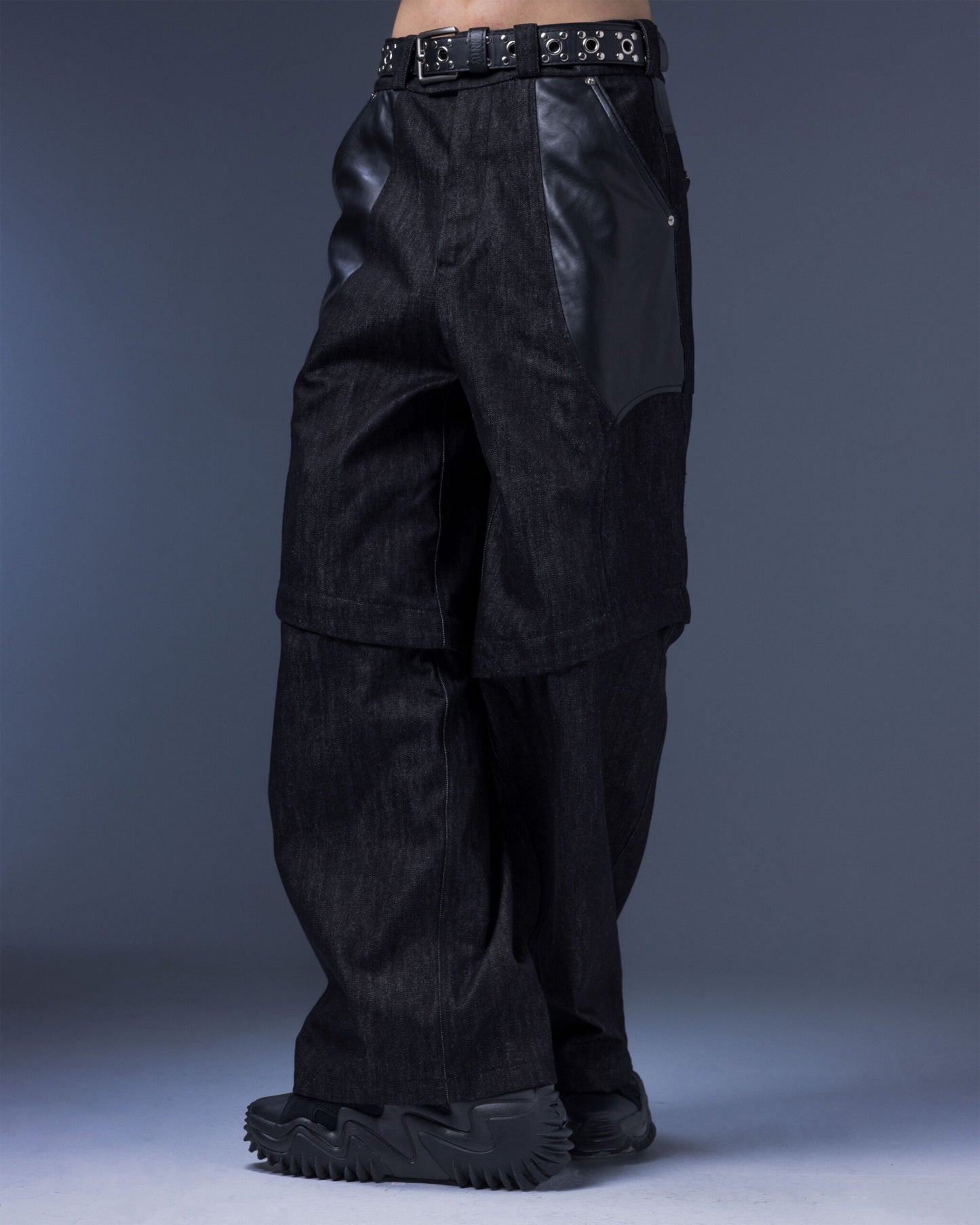 【JIMMY GUTSON】Evolution – Membranous Wing Paneled Wide Denim(black/Leather Spliced)