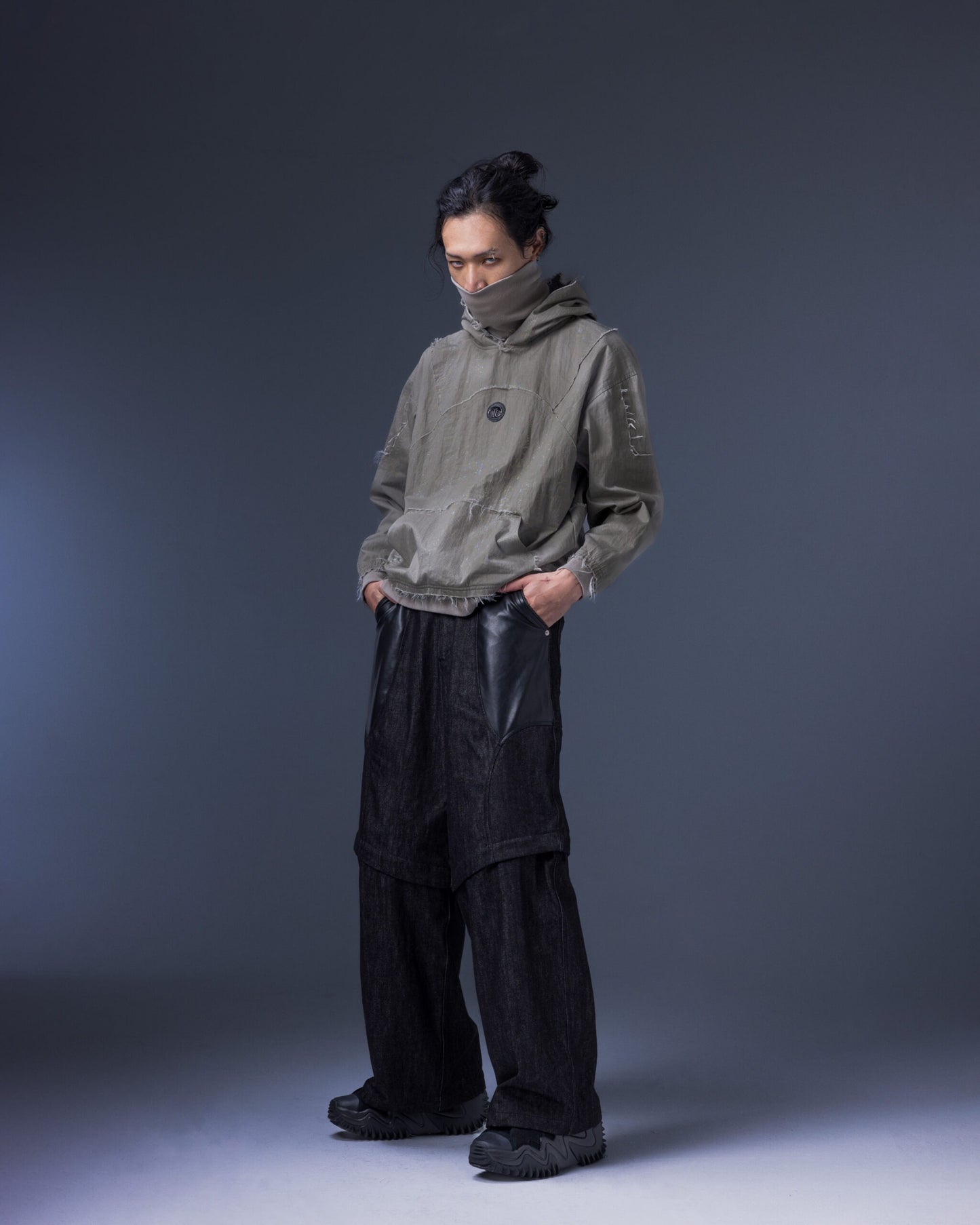 【JIMMY GUTSON】Evolution – Membranous Wing Paneled Wide Denim(black/Leather Spliced)