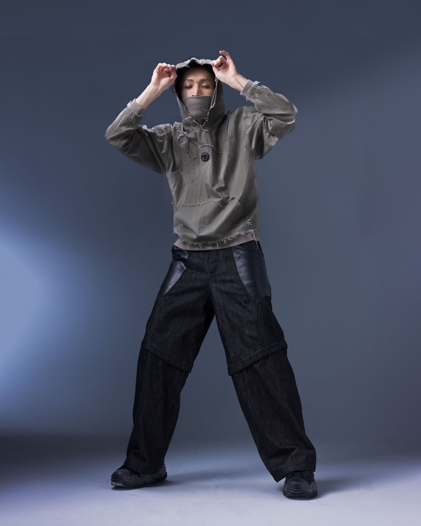 【JIMMY GUTSON】Evolution – Membranous Wing Paneled Wide Denim(black/Leather Spliced)