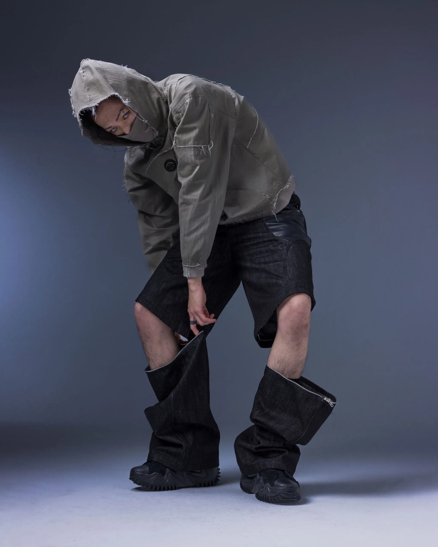 【JIMMY GUTSON】Evolution – Membranous Wing Paneled Wide Denim(black/Leather Spliced)