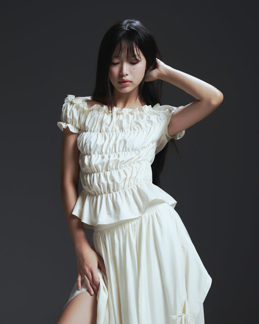 【BUNNYHILL CONCEPT】DAWSEY TOP (IVORY)