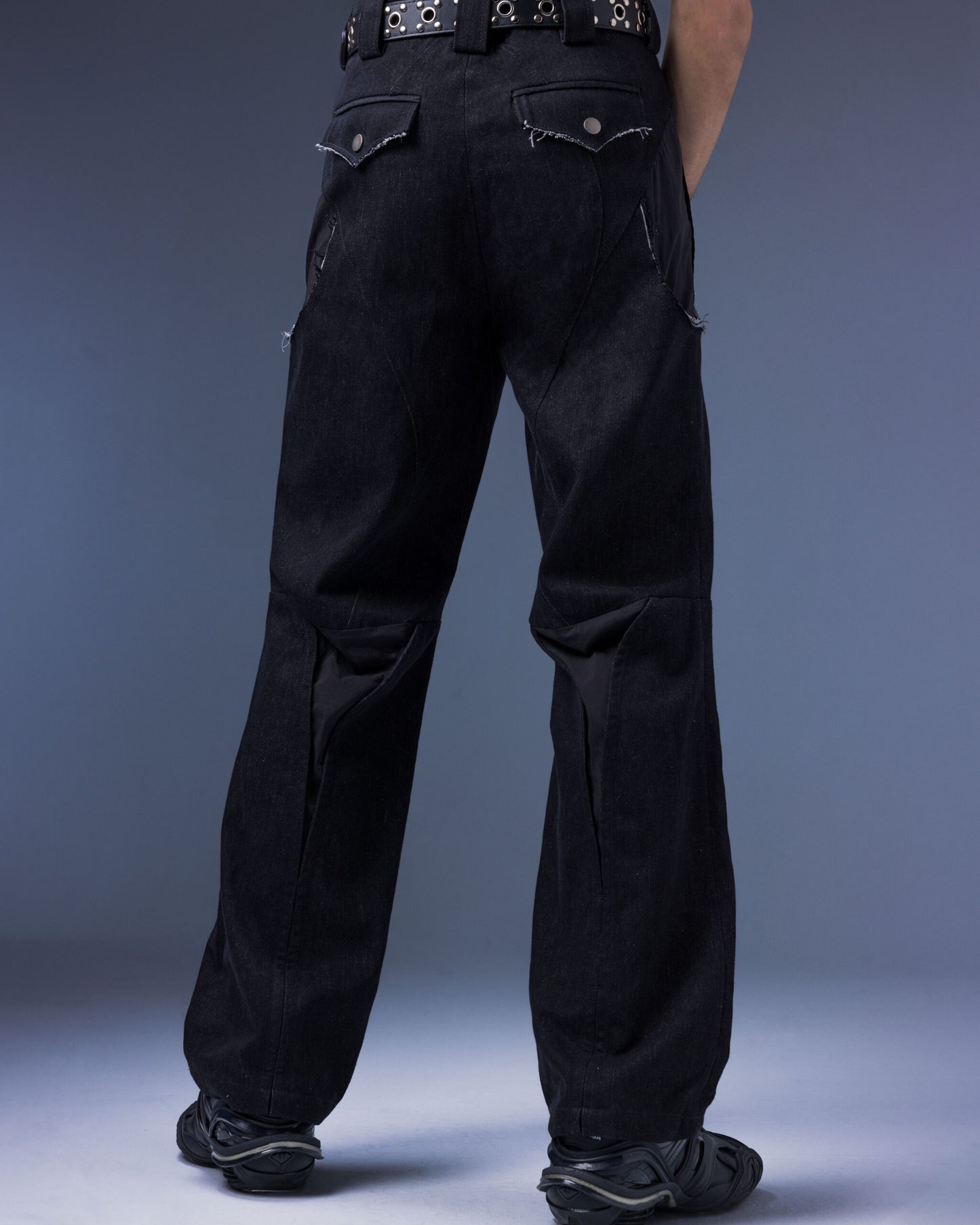 【JIMMY GUTSON】Biomimetic – Appendicular Structure Straight Pants (black)