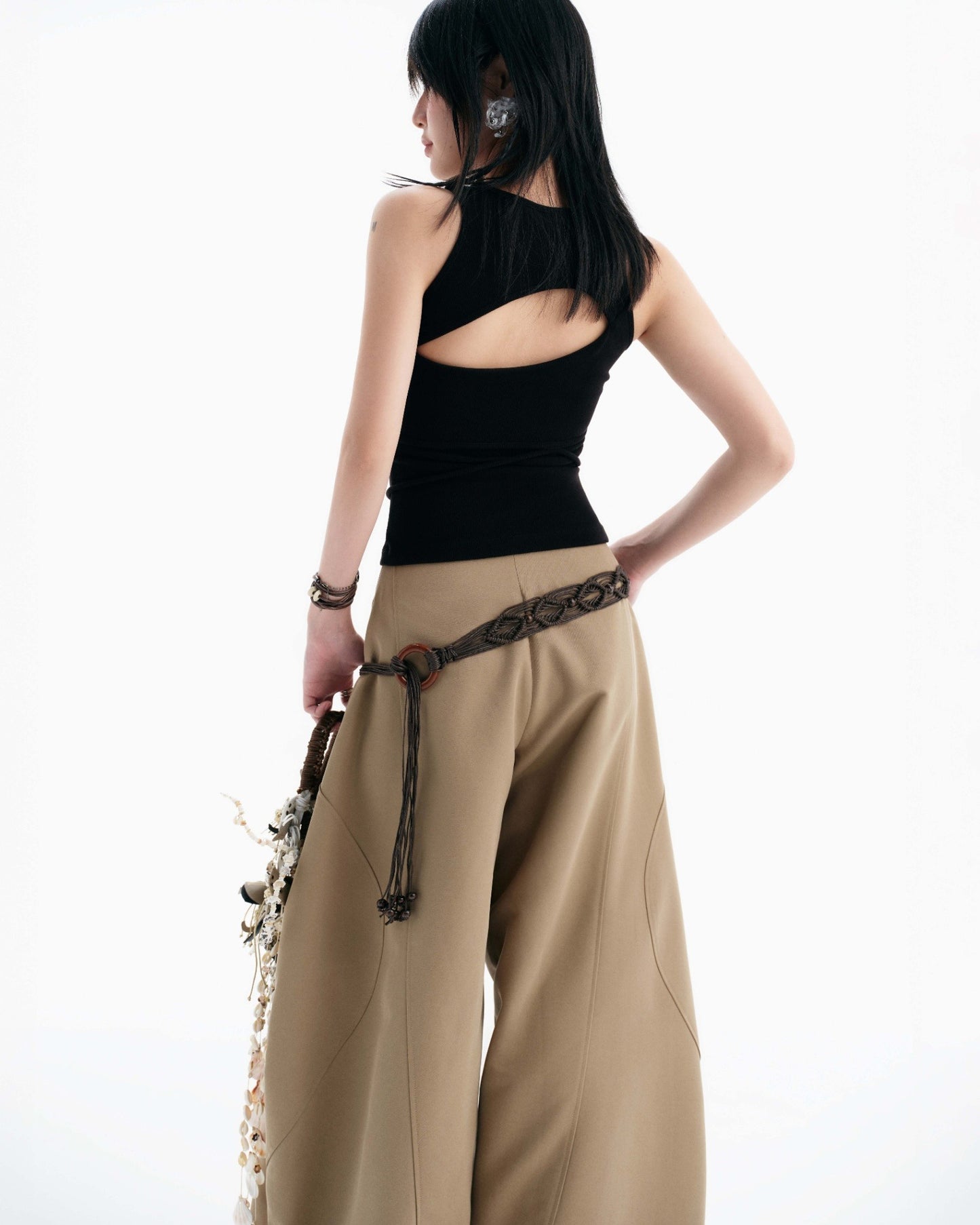 【BUNNYHILL CONCEPT】CONRAD SLEEVELESS TOP (BLACK)