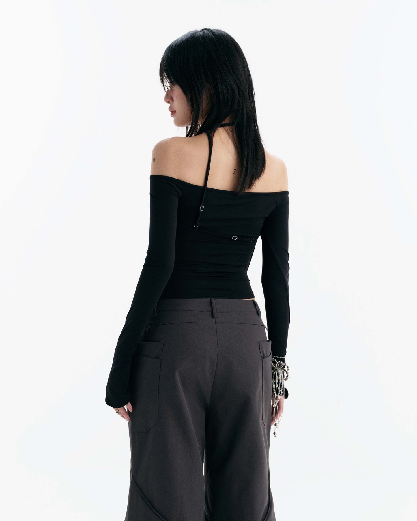 【BUNNYHILL CONCEPT】MELVIN LONG SLEEVE TOP (BLACK)