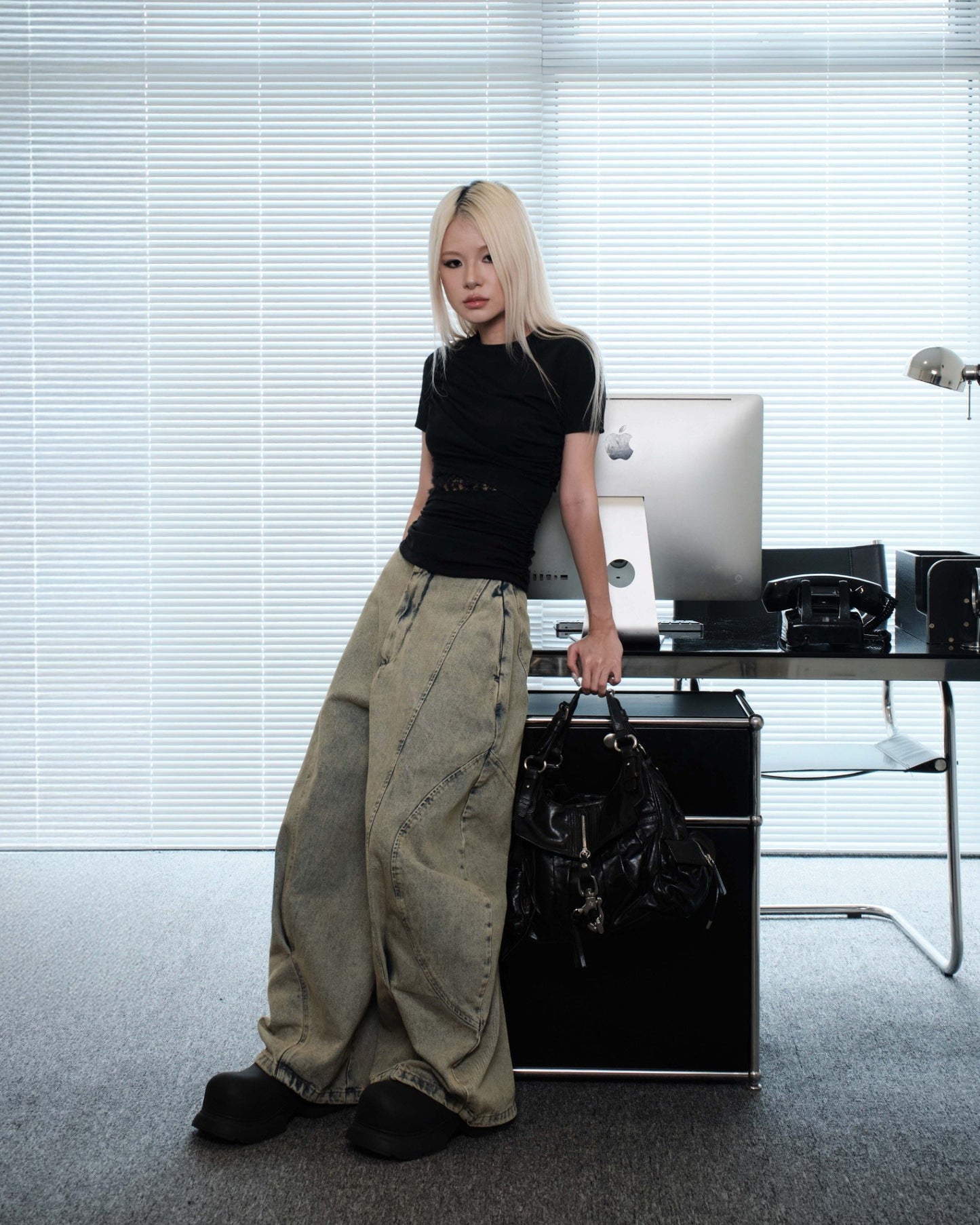 【BUNNYHILL CONCEPT】RAE LACE PANEL TOP (BLACK)