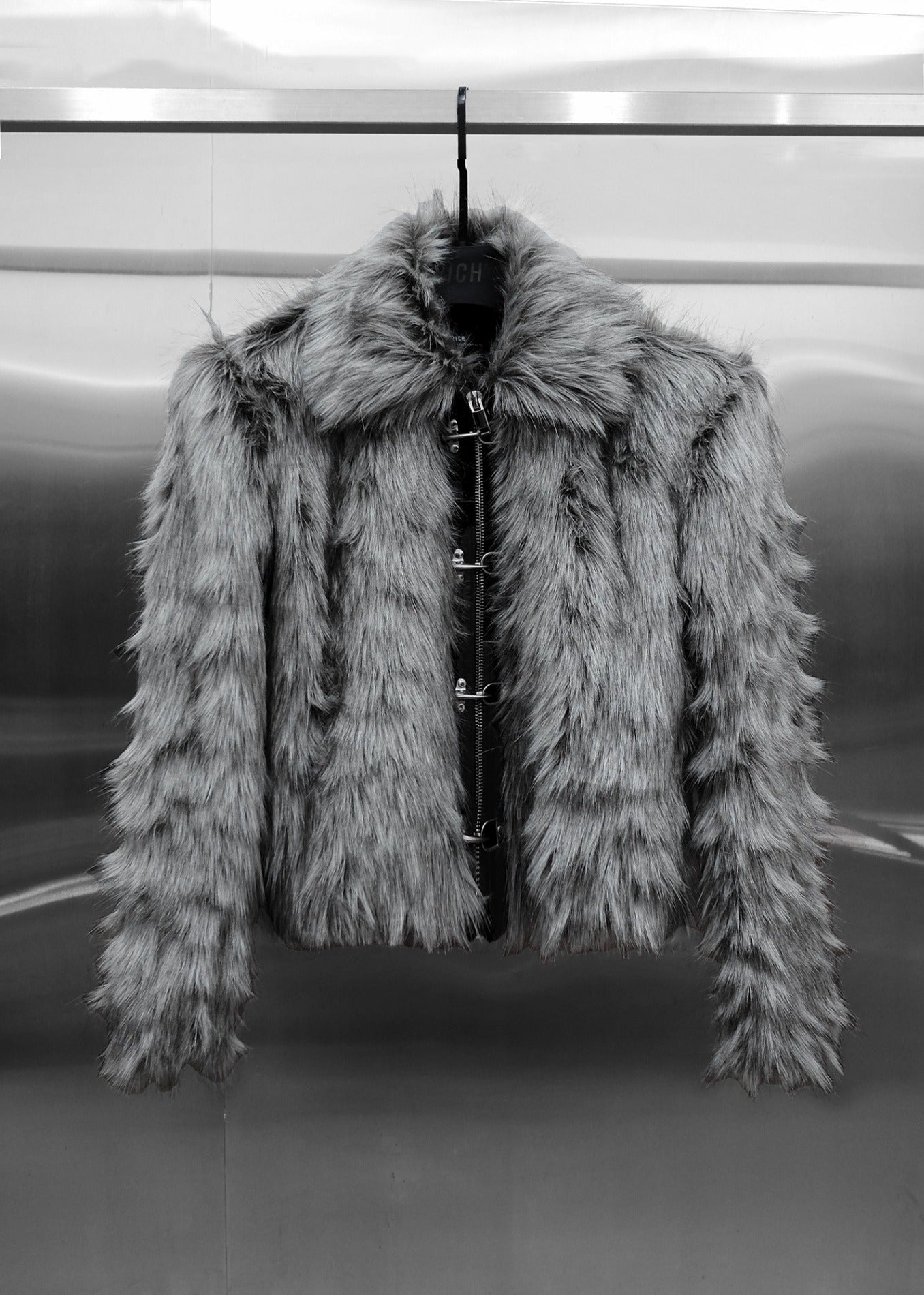 【RICH】Gray Fur Crop Jacket