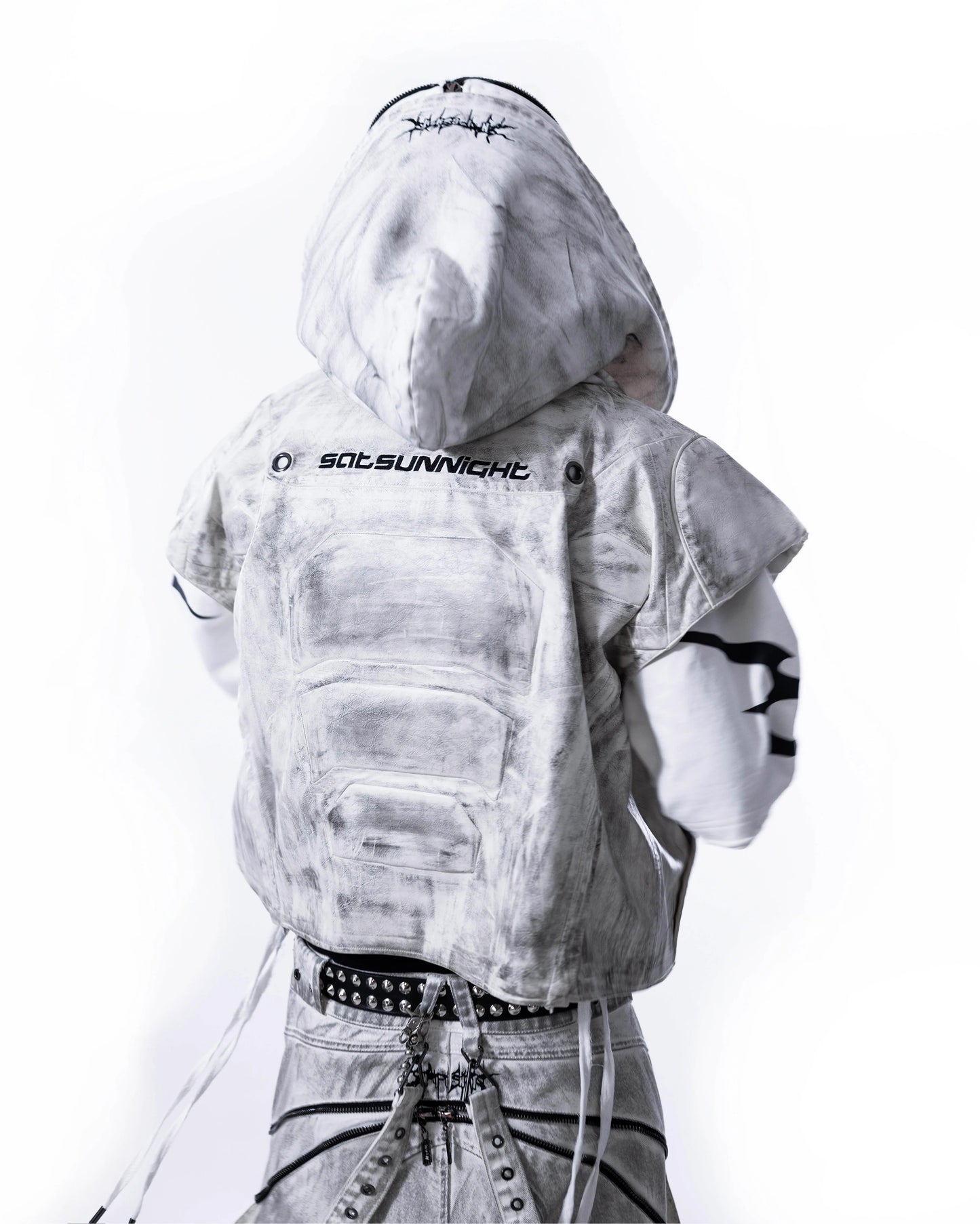 【SATSUN NIGHT】<it n0t black white> LEATHER VEST - POLLUTED WHITE</it>