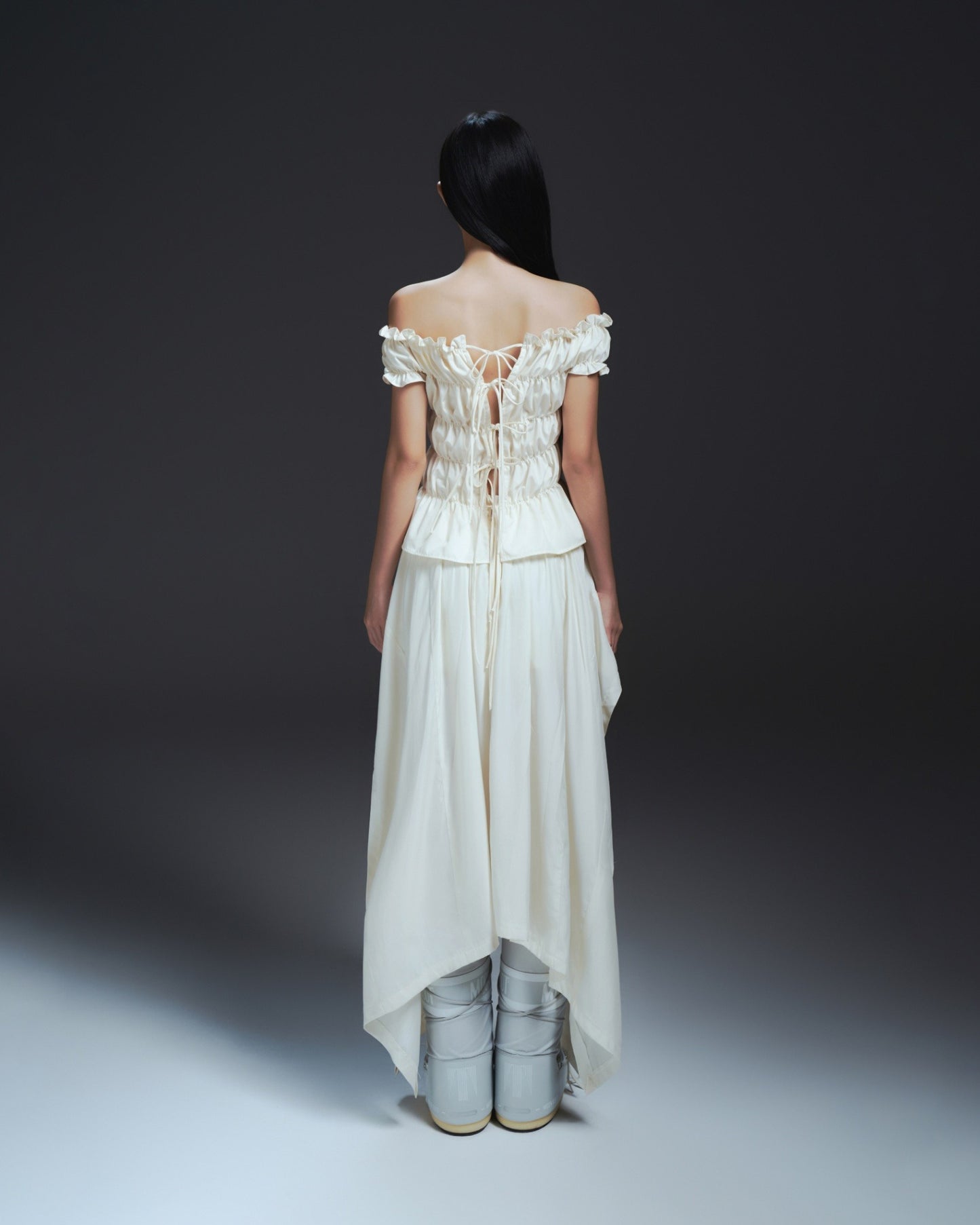 【BUNNYHILL CONCEPT】DAWSEY TOP (IVORY)