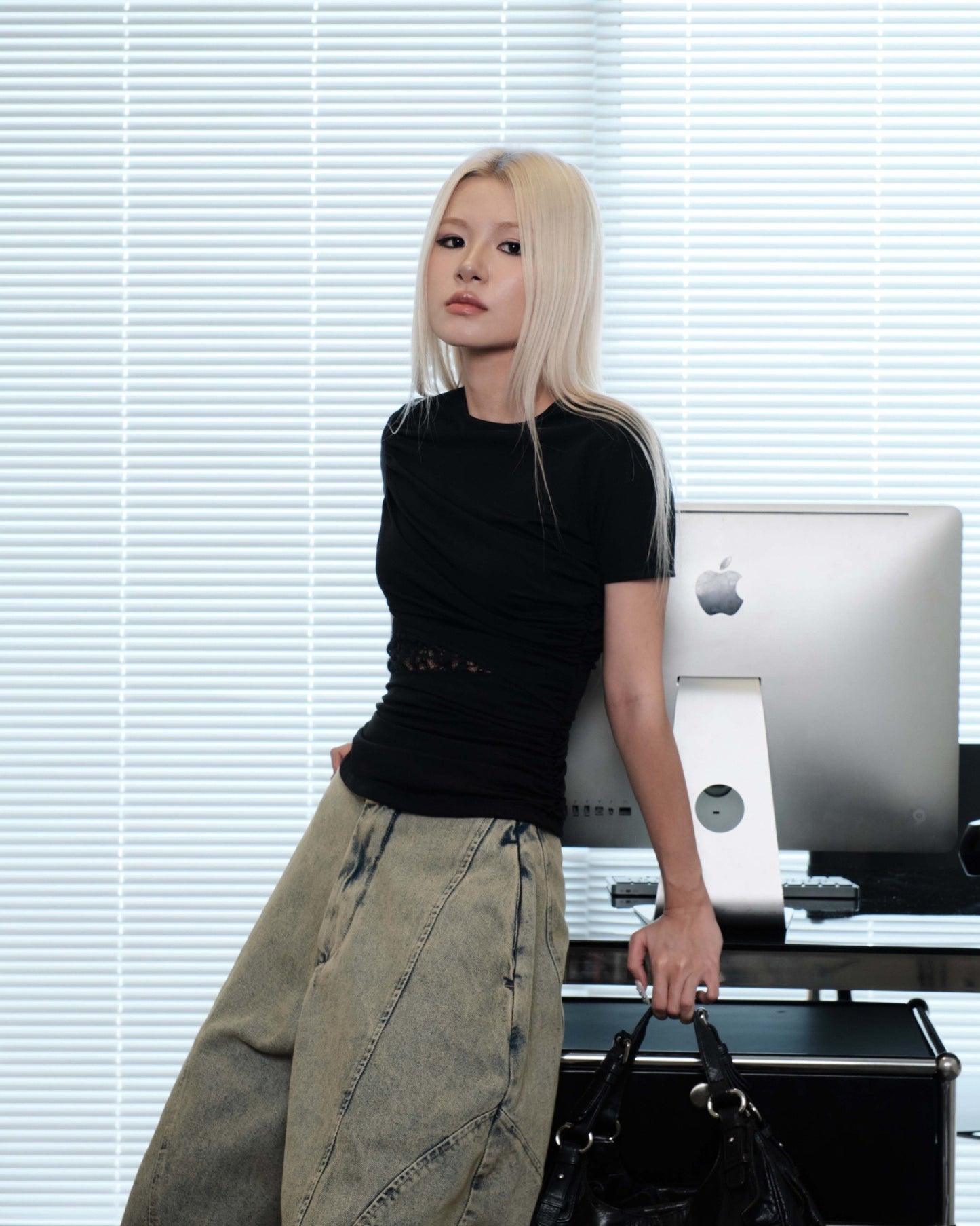 【BUNNYHILL CONCEPT】RAE LACE PANEL TOP (BLACK)