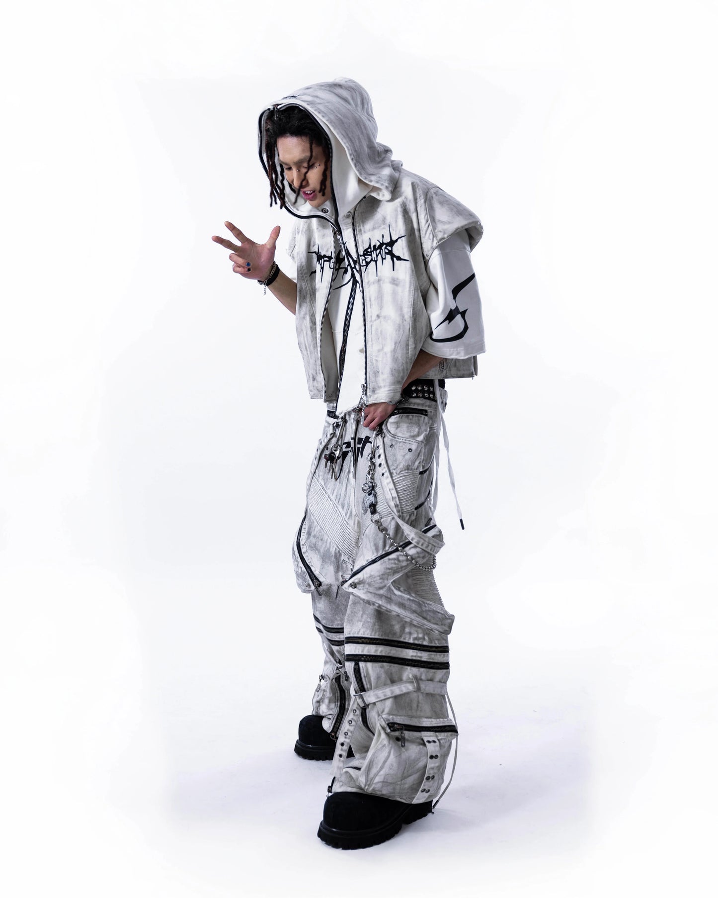 【SATSUN NIGHT】<it n0t black white> LEATHER VEST - POLLUTED WHITE</it>