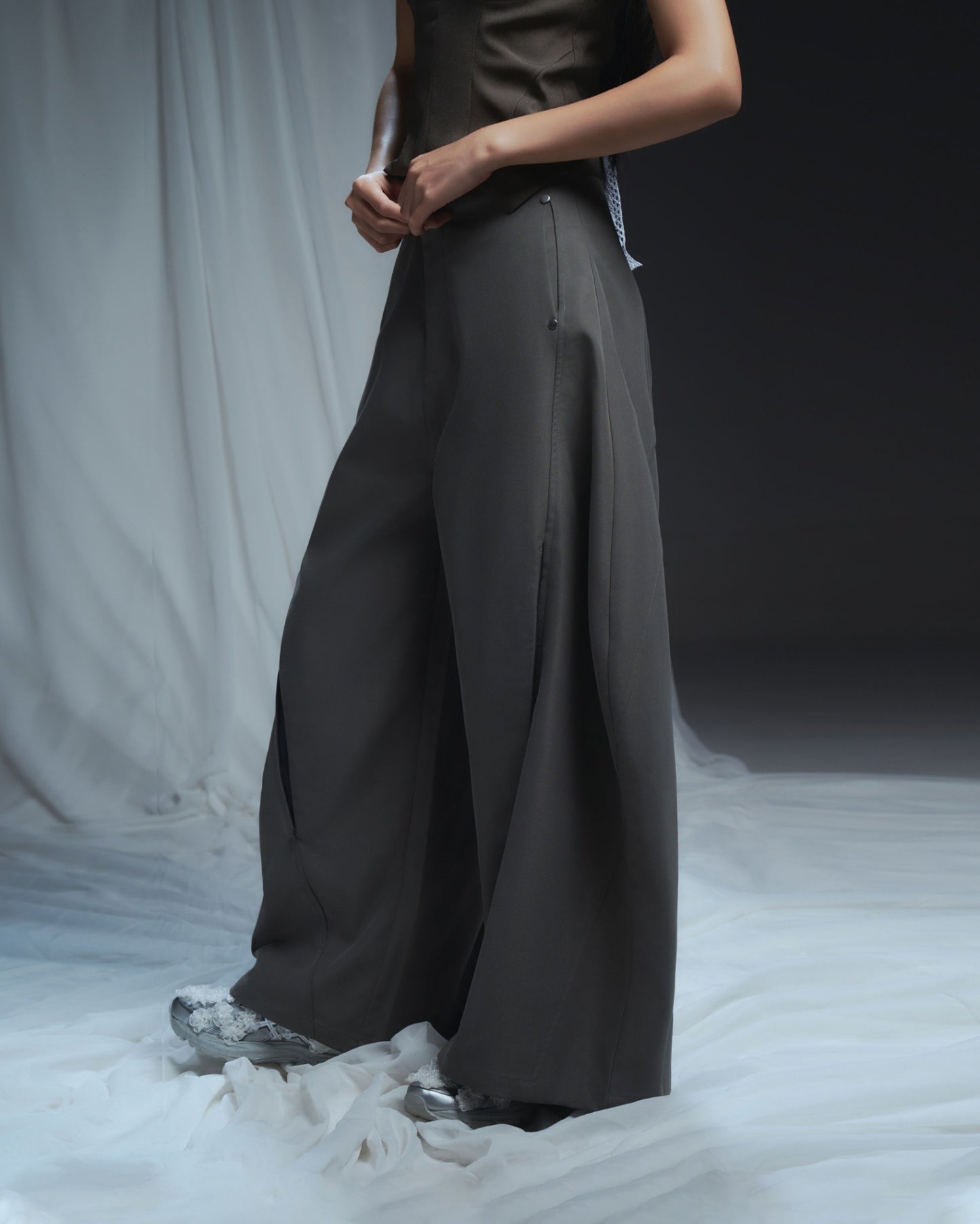 【BUNNYHILL CONCEPT】LUDOVIC PANTS (GREY)