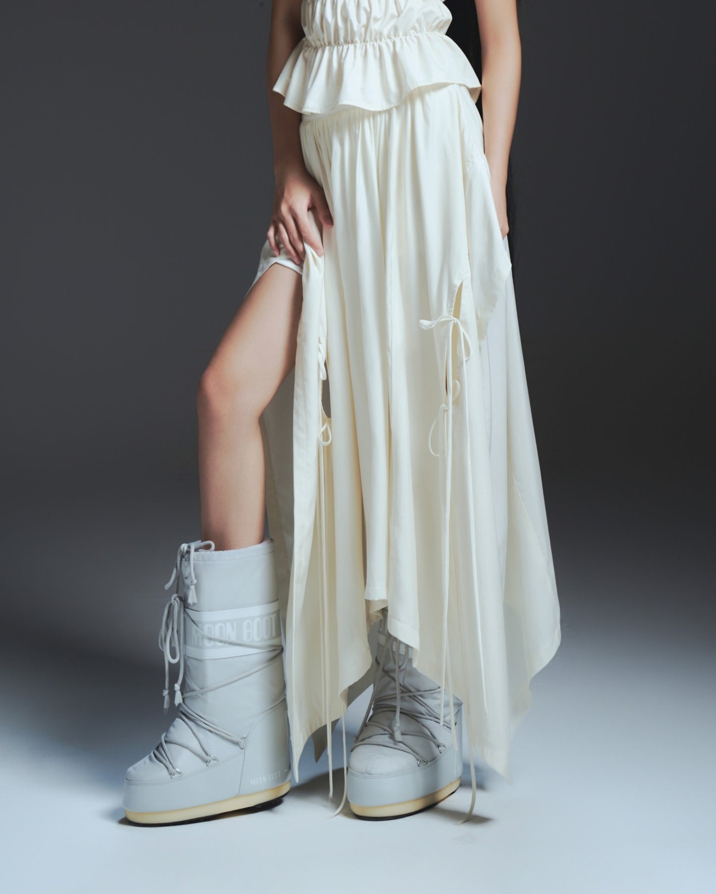 【BUNNYHILL CONCEPT】TWYLA SKIRT (IVORY)