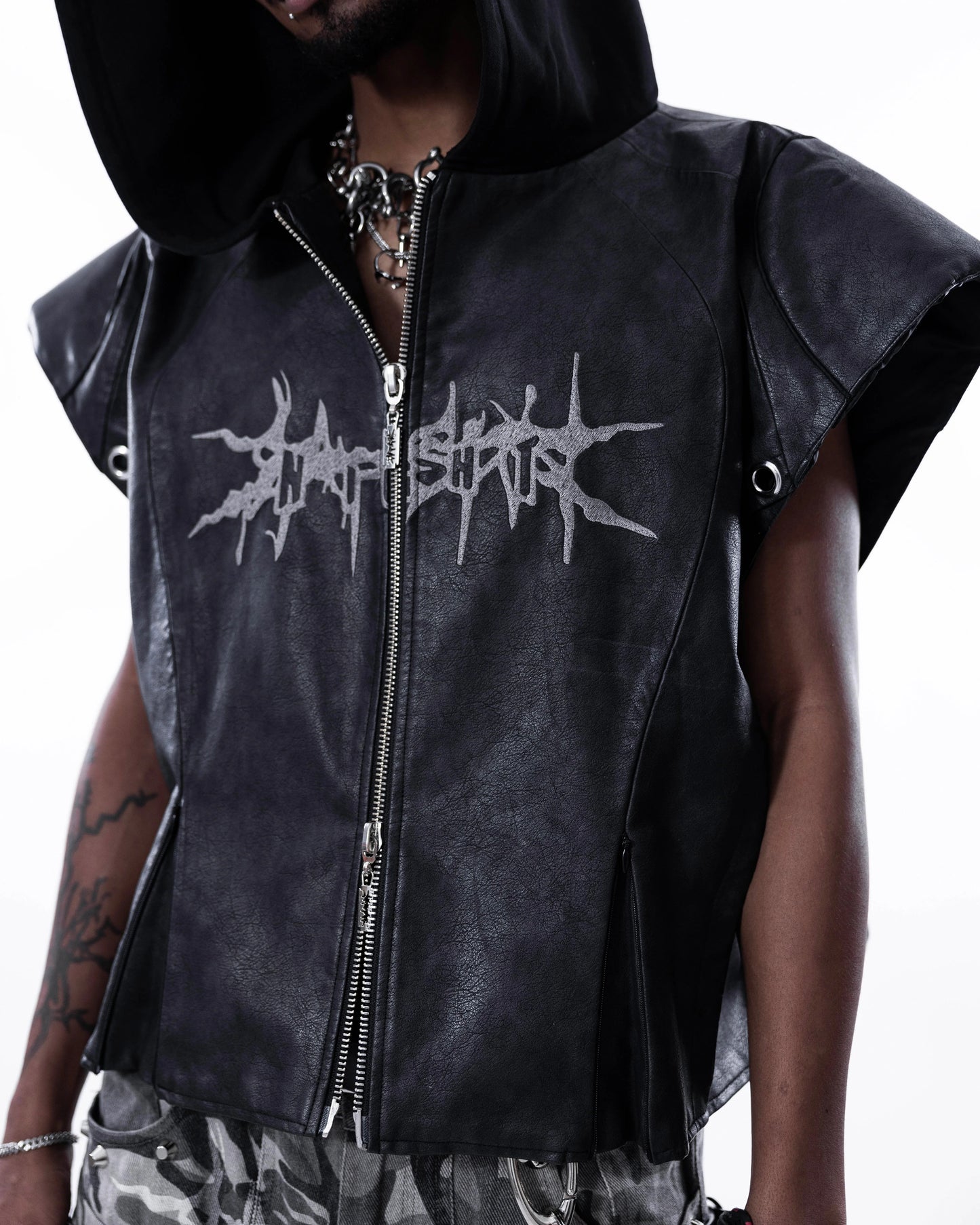 【SATSUN NIGHT】<it n0t black white> LEATHER VEST - BLACK</it>