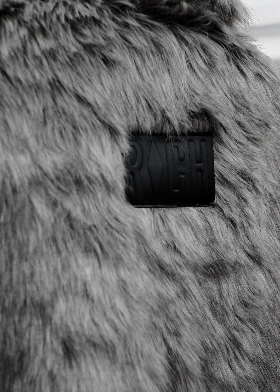 【RICH】Gray Fur Crop Jacket