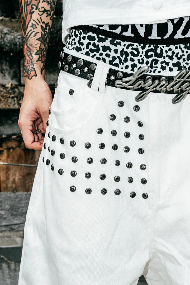 【THOUGHT WE FRIENDS】"Devlin" Studded Waxed Baggy Denims in White
